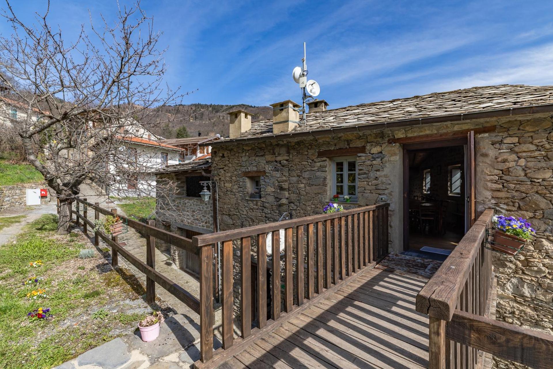 Rifugio Ca' Da Cardella Hotel Mendatica Exterior foto